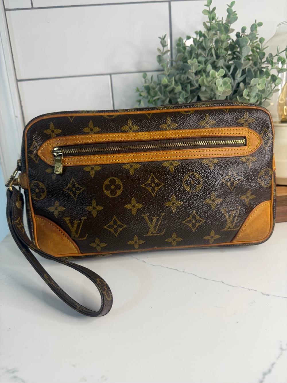 Authentic Louis Vuitton Marley Dragonne Clutch